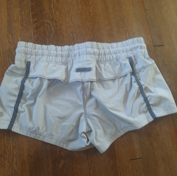 Lululemon Athletic shorts size 8 - Picture 2 of 2